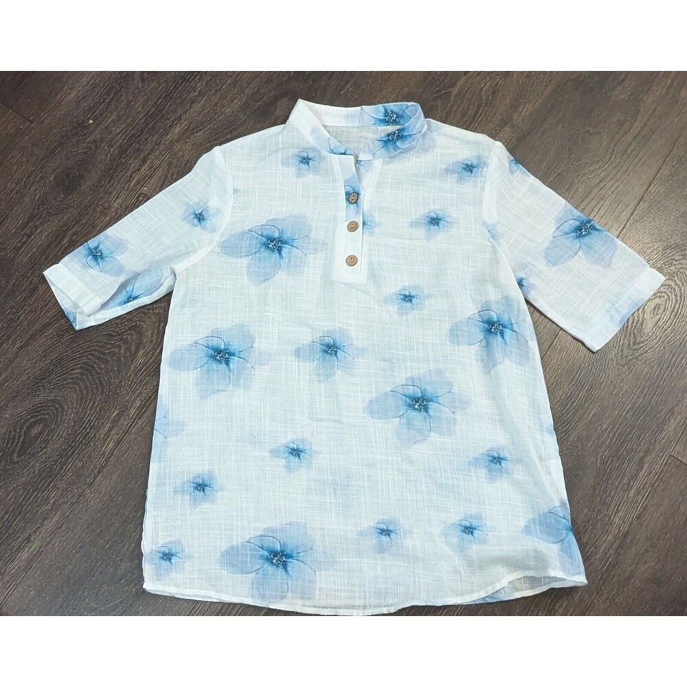 Women's Size Small Light Blue Jersey Knit Flower Short Sleeve Casual Top
